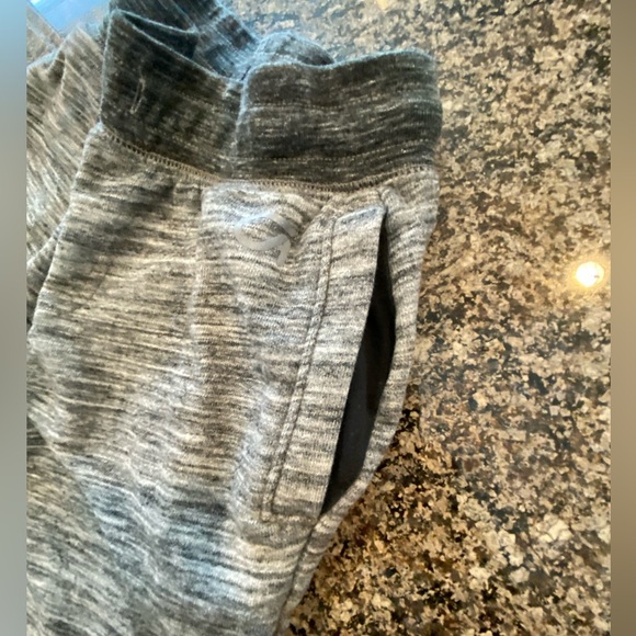 🔆3/$25🔆 GAP FIT Gray Boys Shorts Size M - Picture 7 of 8